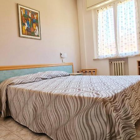 רימיני Hotel Bellerofonte מראה חיצוני תמונה