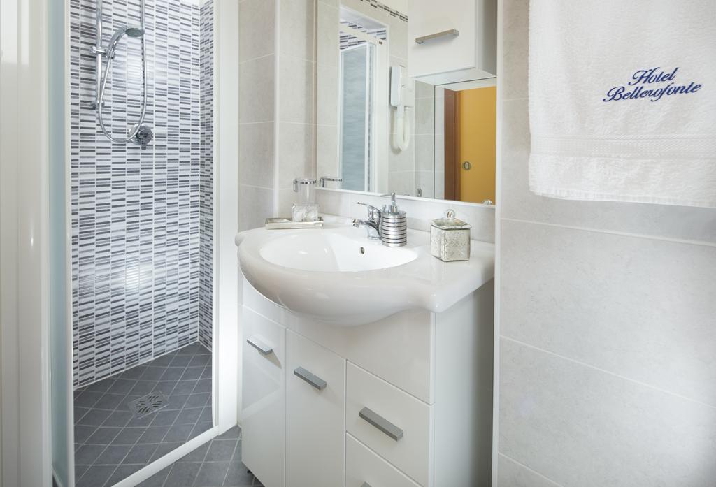 רימיני Hotel Bellerofonte מראה חיצוני תמונה